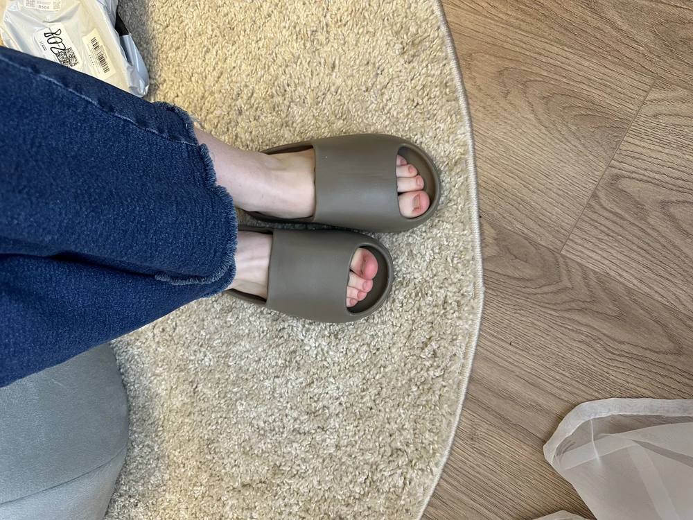 Отличные тапочки! Мне очень понравились, не скользкие, для пляжа самое то