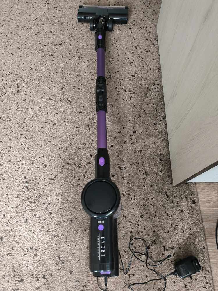 Пылесос, сломался спустя 3 месяца. Он просто, не работает, хотя показывает заряд. Продавец отказал, в возврате по неизвестной причине . У нас утрачена, коробка, всё остальное в наличии. Может, это веская причина для них. Обещанная гарантия 2 года, получается не существует... Предложили обратиться в сервис, я конечно попробую,но мне это не нужно,потому что хотела бы поменять или вернуть деньги.Очень жаль, потраченных 11000,еще это был и подарок на день рождения. Не рекомендую к покупке!!!