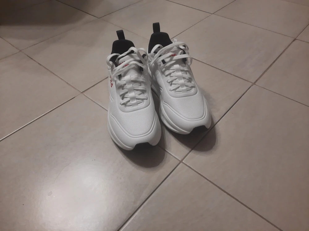 Удобные в носке,41 размер отлично подошёл