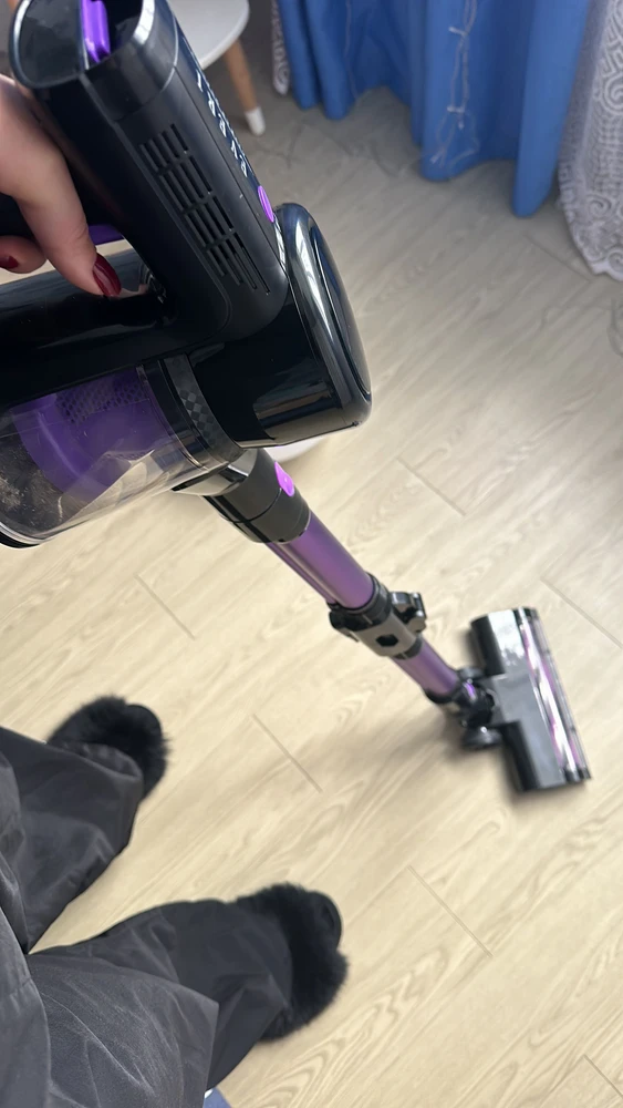 У меня квартира 35 квадратов зарядки хватает ровно на 10 минут если пылесосить на полной мощности,хочу сделать возврат