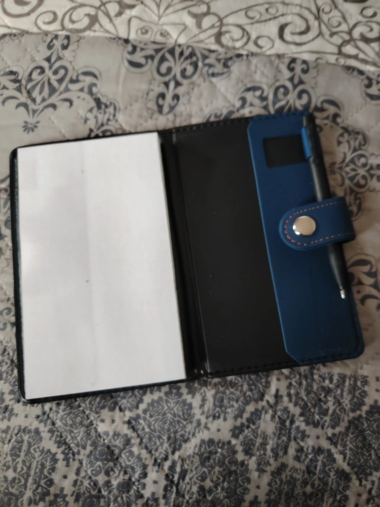 Отличный блокнот, и ручка прилагается, спасибо. То что хотела.