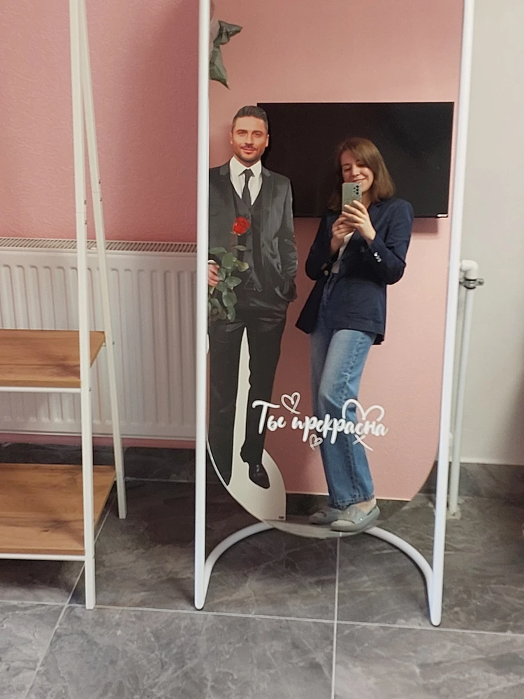 Очень комфортный, стильный пиджак. Ткань приятная к телу, легко отпарить, держит форму. Спасибо производителю!