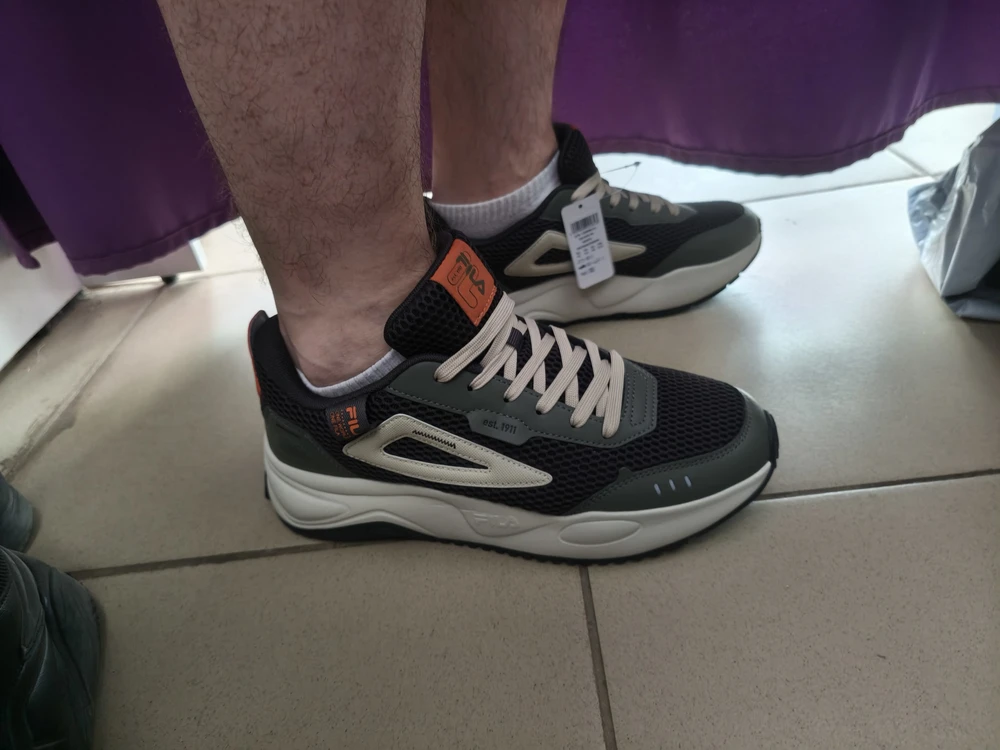 Хорошие кроссовки, взял