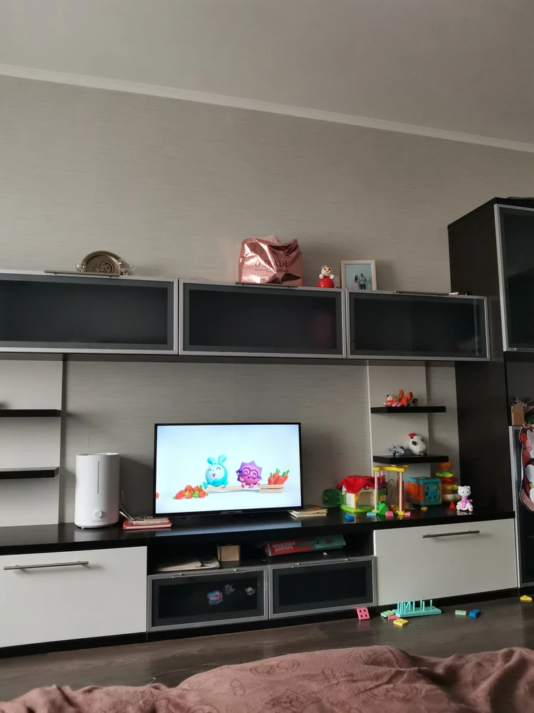 Телевизор хороший, но не было в комплекте ножек 🙁