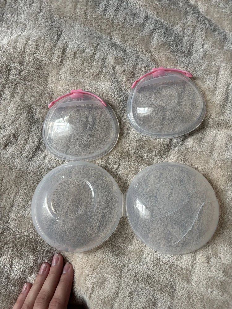 Уважаемый продавец,пожалуйста упаковывайте лучше свой товар!
Очень обидно получить такой контейнер и не иметь возможности им пользоваться